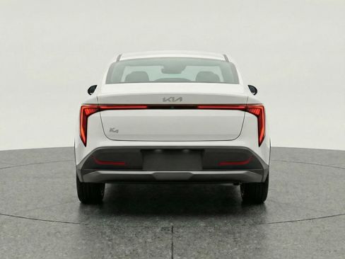 Used 2025 Kia K4 FWD image 6