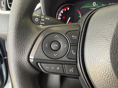 Used 2025 Toyota RAV4 XLE AWD/4WD image 34