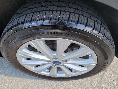 Used 2019 Ford Escape SEL AWD/4WD image 30