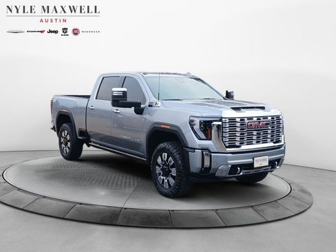 Used 2025 GMC Sierra 2500 Denali w/ Denali Reserve Package image 2