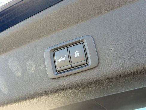 Used 2024 Mitsubishi Outlander SE image 22