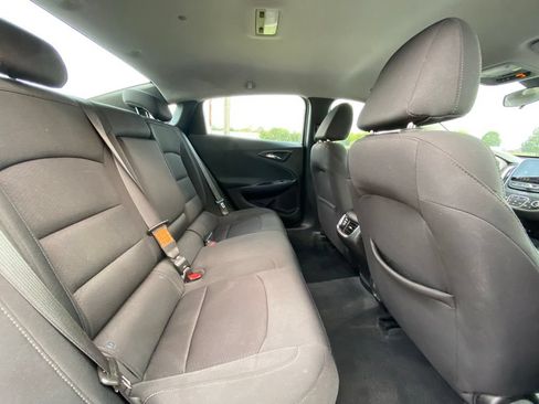 Used 2020 Chevrolet Malibu LT FWD image 32