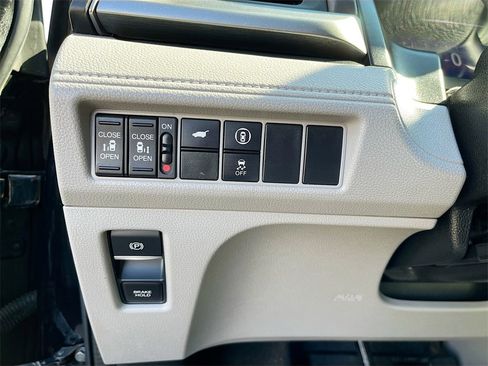 Used 2022 Honda Odyssey EX-L image 10