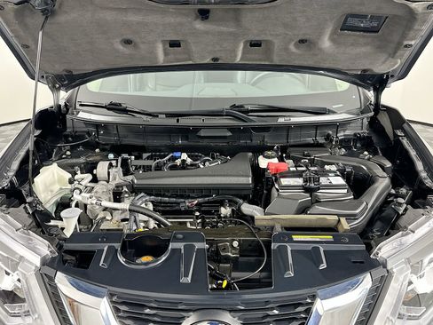 Used 2019 Nissan Rogue SL AWD/4WD image 45
