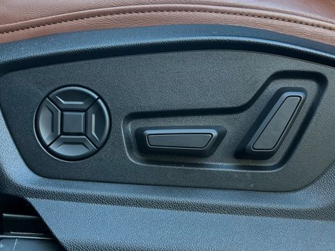 Used 2023 Audi Q8 Prestige image 29