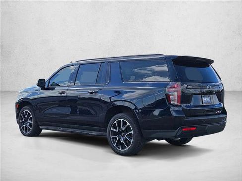 Used 2024 Chevrolet Suburban RST w/ Luxury Package image 8