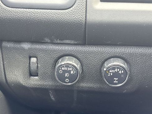 Certified 2019 Chevrolet Colorado LT w/ LT Convenience Package image 16