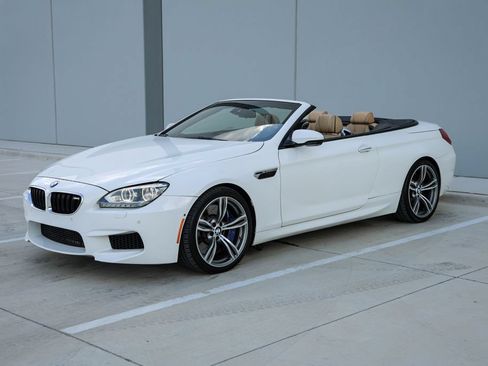 Used 2012 BMW M6 Convertible RWD image 4