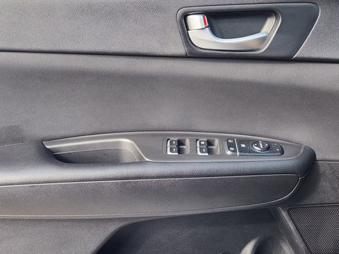 Used 2017 Kia Optima LX w/ Option Group 014 image 23