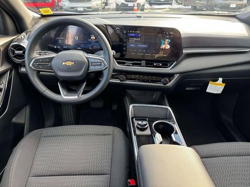 Used 2026 Chevrolet Equinox LT image 17