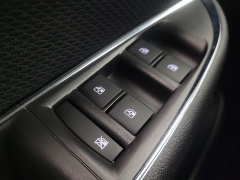 Used 2019 Chevrolet Cruze LT image 27