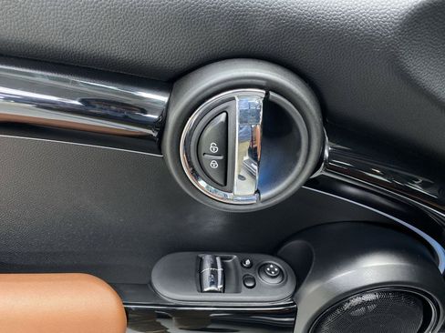 Used 2024 MINI Cooper SE FWD image 19