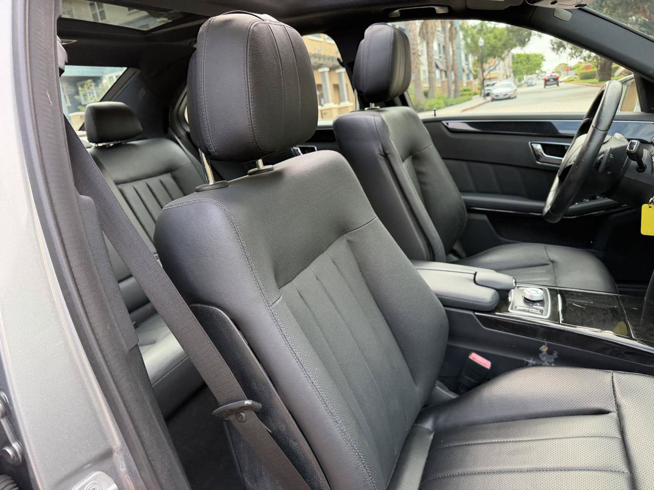 Used 2010 Mercedes-Benz E 550 Sedan image 48