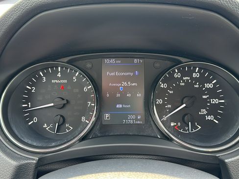 Used 2018 Nissan Rogue S AWD/4WD image 18