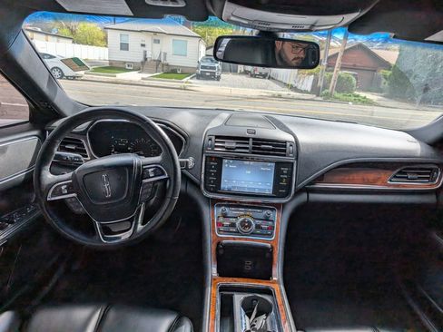 Used 2020 Lincoln Continental FWD image 7