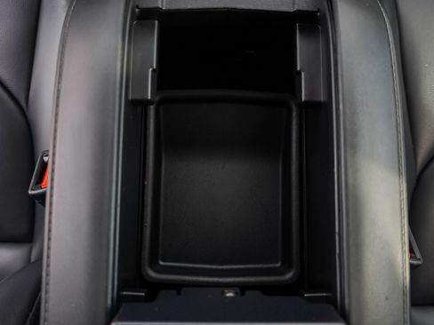 Certified 2022 Toyota Highlander XLE image 42