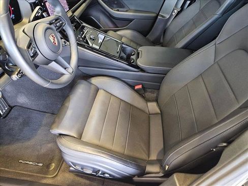 Used 2025 Porsche Panamera 4 image 16