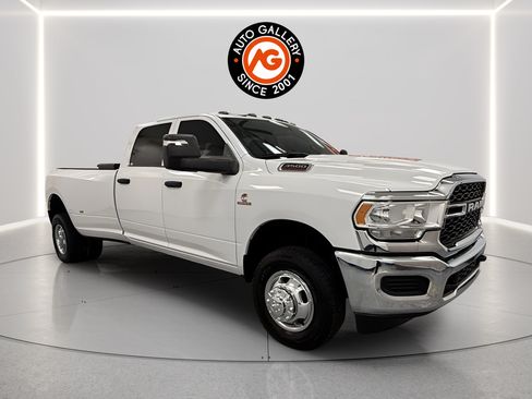 Used 2024 RAM 3500 Tradesman w/ Chrome Appearance Group AWD/4WD image 1
