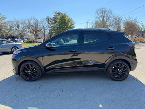 Used 2023 Chevrolet Bolt EUV LT w/ Convenience Package image 8