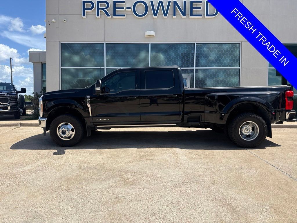 Used 2023 Ford F350 Lariat w/ Lariat Ultimate Package AWD/4WD image 1