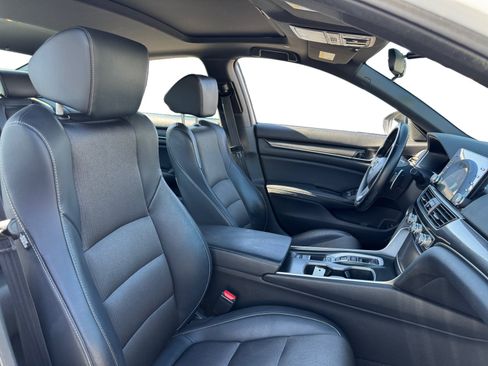 Used 2018 Honda Accord Sport image 15