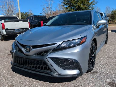 Certified 2023 Toyota Camry SE image 2