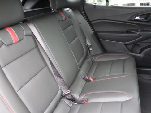 New 2026 Chevrolet Trax RS w/ Sunroof Package FWD image 17