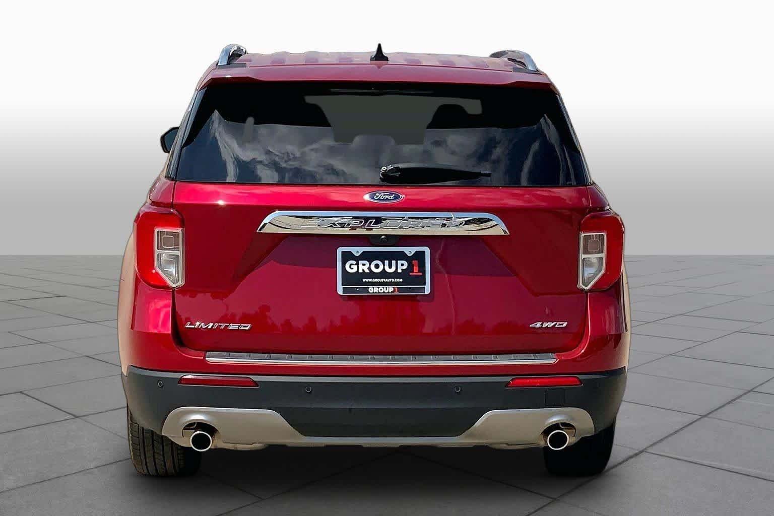 Used 2024 Ford Explorer Limited w/ Equipment Group 301A AWD/4WD image 5