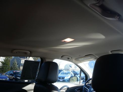 Used 2019 Buick Encore Preferred image 28