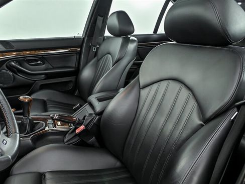 Used 2000 BMW M5 RWD image 23