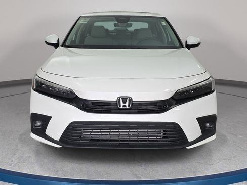 Used 2024 Honda Civic Touring image 2