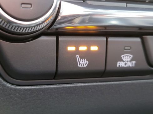 Used 2023 MAZDA MAZDA3 s image 3