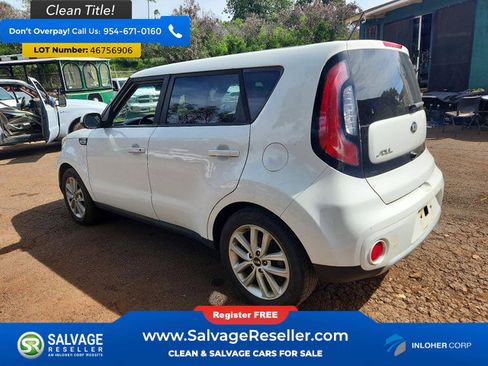 Used 2018 Kia Soul + FWD image 3