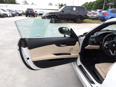Used 2010 BMW Z4 sDrive35i RWD image 32