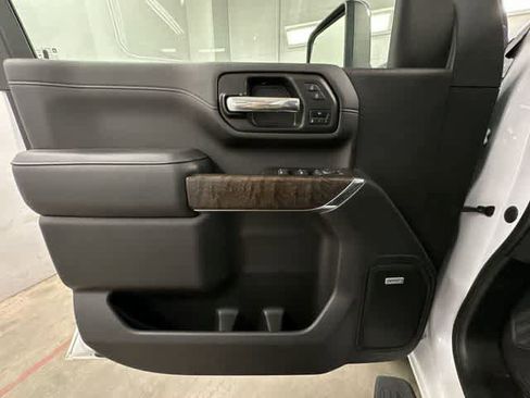 Used 2022 GMC Sierra 2500 Denali AWD/4WD image 19