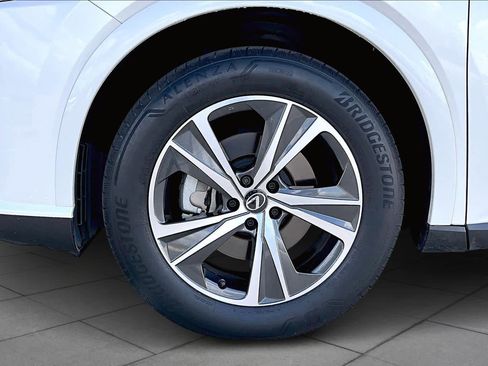 Certified 2024 Lexus RX 350 Premium w/ Accessory Package (Z1) image 11