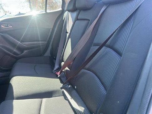 Used 2016 MAZDA MAZDA3 i Touring image 11
