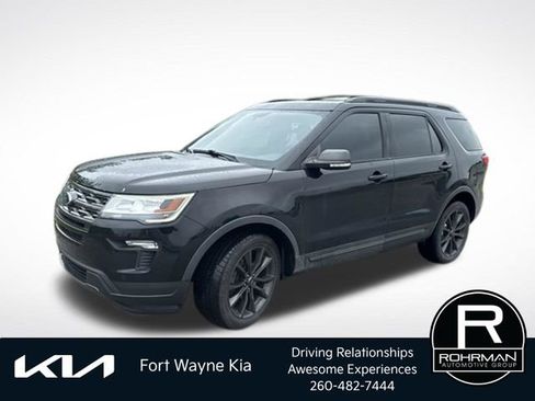 Used 2018 Ford Explorer XLT w/ Equipment Group 202A AWD/4WD image 1