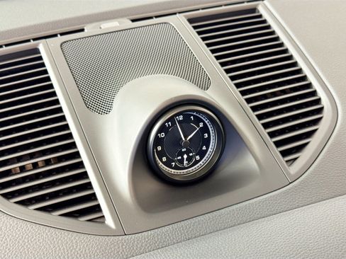 Used 2025 Porsche Macan image 15