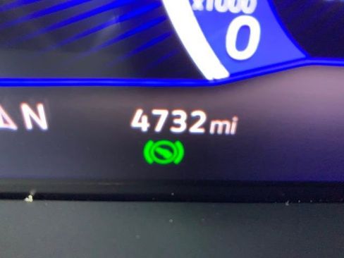 Used 2025 Volkswagen Jetta SE w/ Sunroof Package FWD image 21