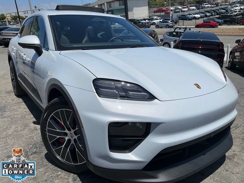 Used 2025 Porsche Macan 4S Electric AWD/4WD image 1