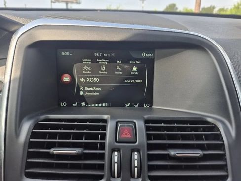 Used 2015 Volvo XC60 T6 Platinum FWD image 27