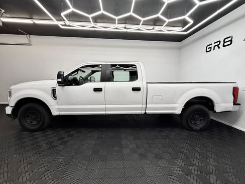 Used 2019 Ford F250 XL w/ Power Equipment Group RWD image 4