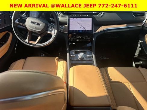 Used 2025 Jeep Grand Cherokee L Summit AWD/4WD image 24