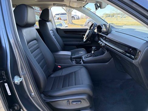 Used 2025 Honda CR-V EX-L image 15