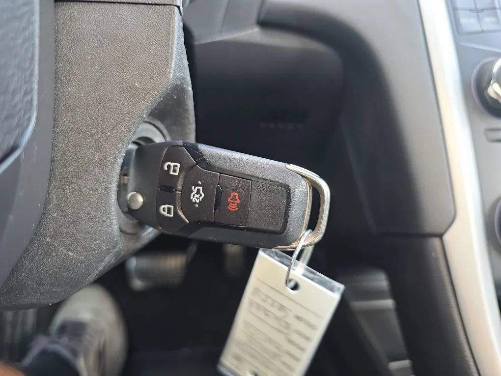 Used 2014 Ford Fusion SE FWD image 34
