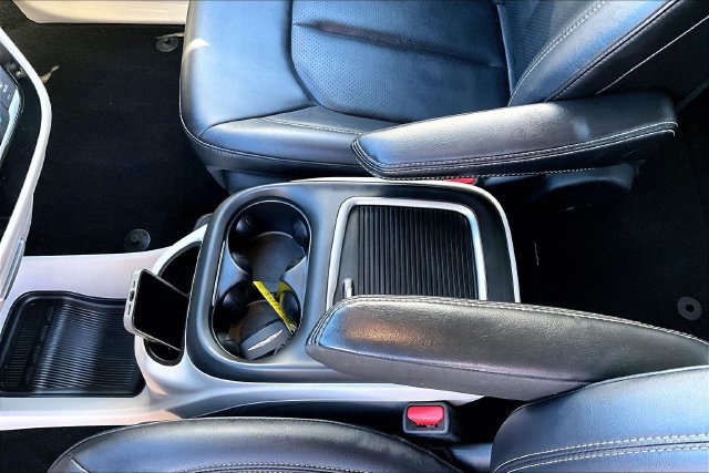Used 2024 Chrysler Pacifica Touring-L FWD image 18