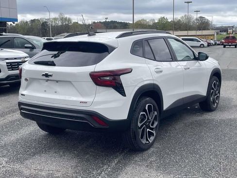 New 2026 Chevrolet Trax RS w/ Sunroof Package image 3