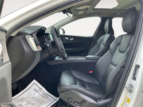 Certified 2023 Volvo XC60 B5 Plus w/ Climate Package image 9