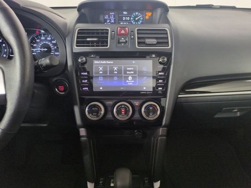 Used 2018 Subaru Forester 2.5i Touring AWD/4WD image 21